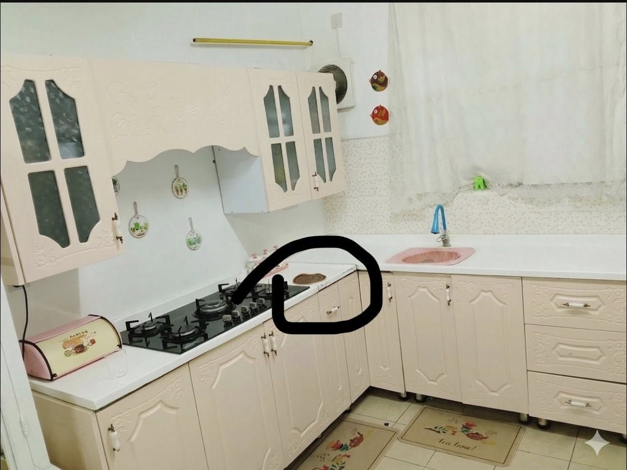 كاونتر للبيع سويتة بمليون ونص ابيعة مع الطباخ ب٣٠٠ بس بس فطر صغير أثناء النقل ابد مماثر علية


**إذا كنت صاحب هذا الإعلان وتريد حذفه لأي سبب، رجاءا أرسل رسالة إلى الدعم الفني**
