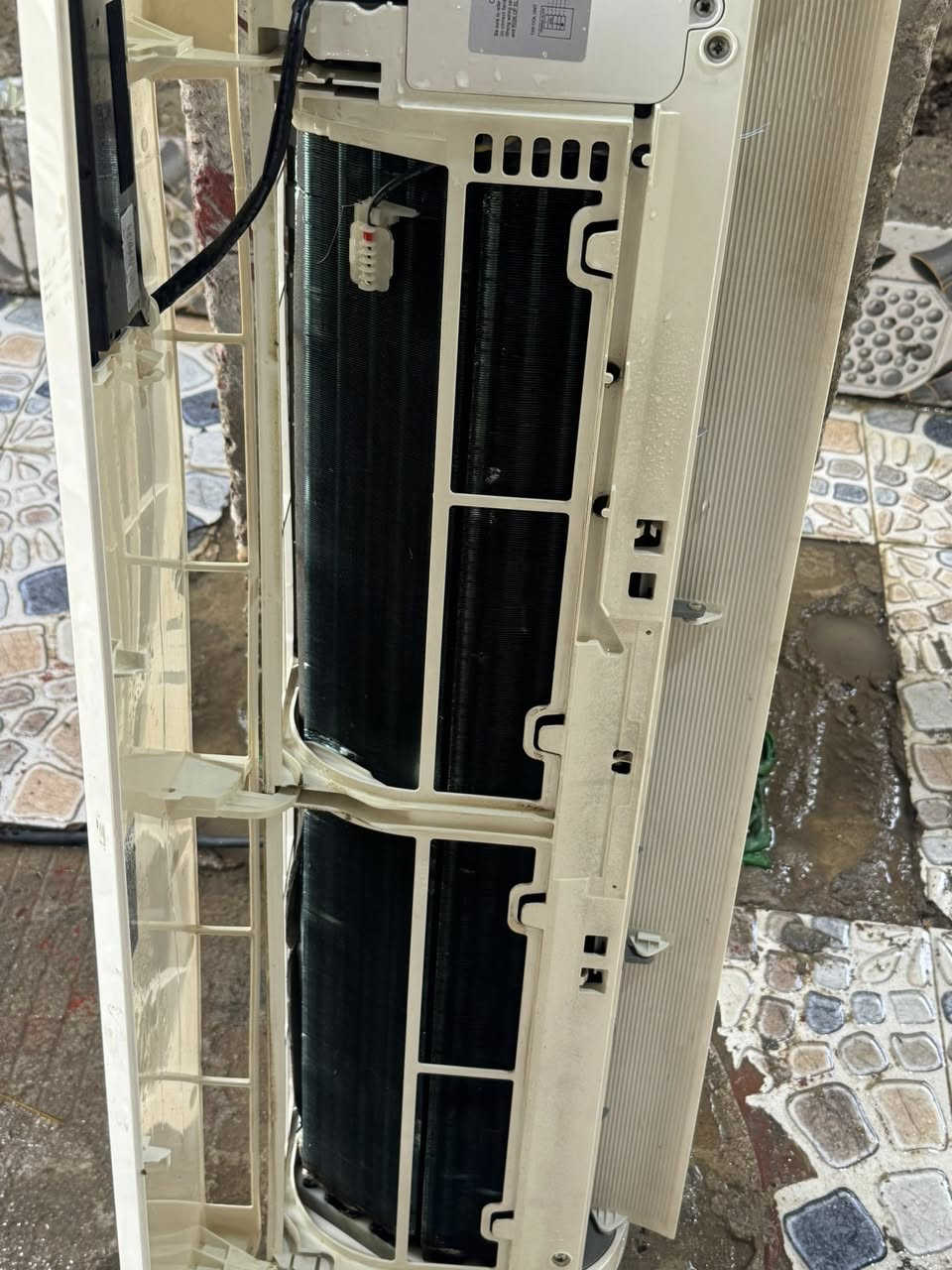 سعره ١٠٠ بي مجال     بدون تصليح.         ***********
