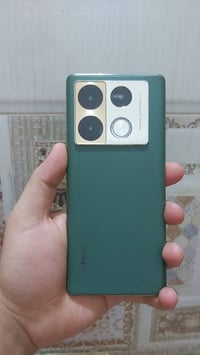 انفنكس نوت 40برو ذاكره256 عشوائيه,8 بس بي فطر صغير ممبين بصمه وجه بصمه...