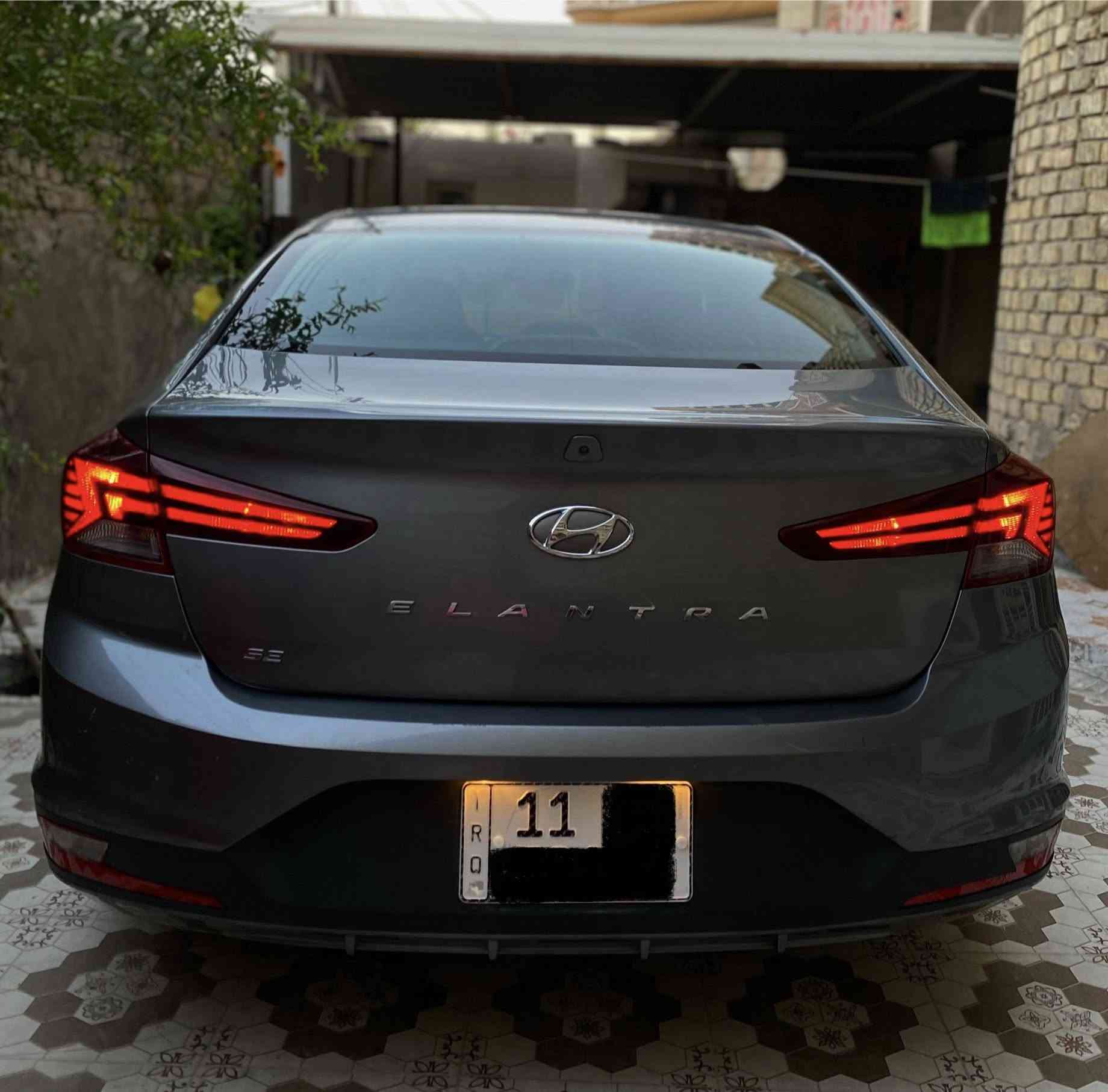 سلام عليكم 
النتره للبيع 2019كير ايتي 
محرك كير شواصي لغود كفالة
رقم بغداد دولي بسمي 

السياره مال بيت وجديد صدر امامي خلفي كله كفاله شرط تخم تاير قبل شهر مبدل تبريد خير من الله 

سياره حادثها خشم جاملغ 
ونصبغ بس الخشم شبر فقط والباقي كفاله حتى بارد ما بيها شرط

السياره كفاله من البارد والفتح والتبديل والصبغ 
موصفات معروفه 
السعر 135وبي مجال 
مكاني بابل 
الاستفسار على الرقم***********
