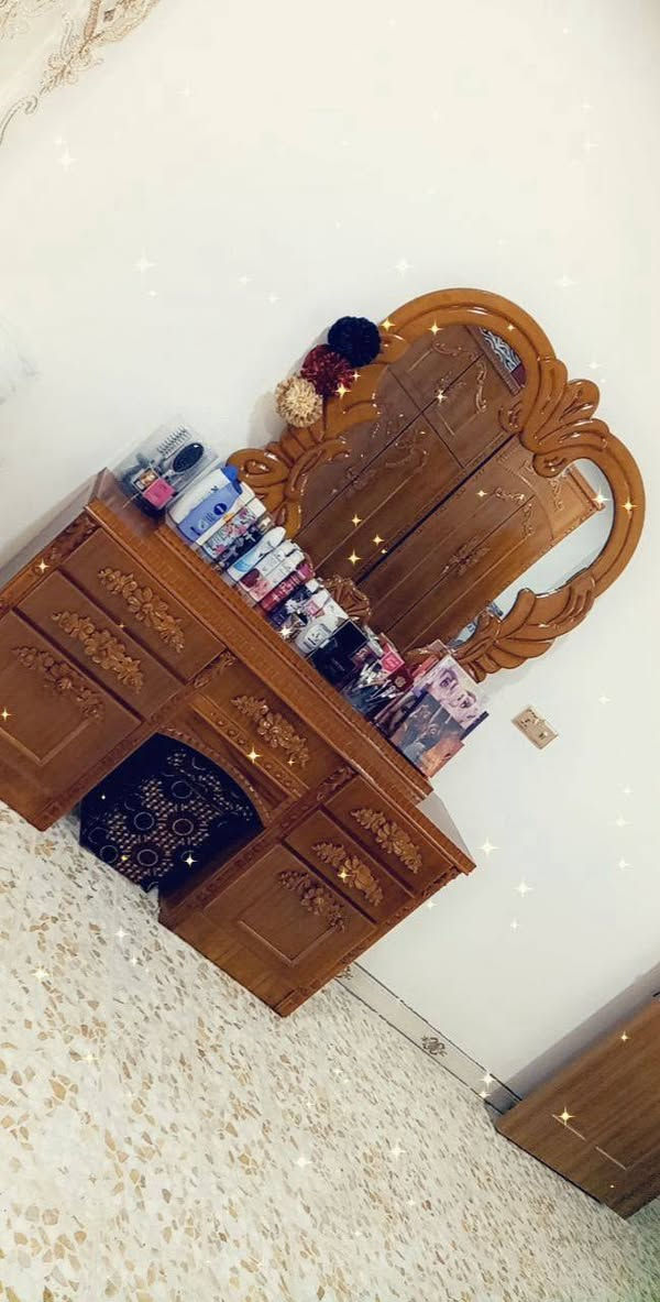 غرفه اخو الجديده وهاي كدام العين السعر مليون وربع
***********
***********
