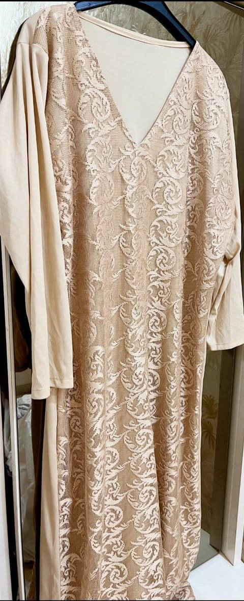 السلام عليكم قفطان 3 قطع فستان وبشت وحزام اخذته من مكه ب150 اريده 50 قفل عدي توصيل لكل العراق ب 3 مرهم رجعي بيد المندوب قياس 2 اكس يلبس حسب الوزن


**إذا كنت صاحب هذا الإعلان وتريد حذفه لأي سبب، رجاءا أرسل رسالة إلى الدعم الفني**