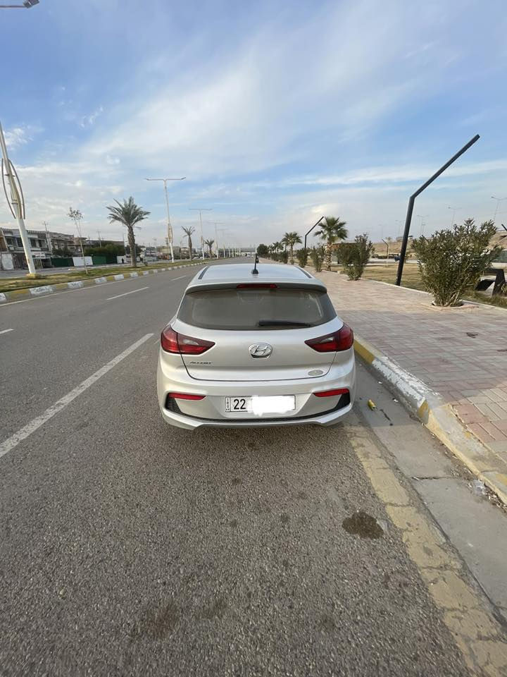 السلام عليكم
اكسنت 2019 للبيع وارد كندي ماشيه ١٣٦ الف كم (٨٥ الف ميل )رقم اربيل تحويل ثاني يوم .حادثها حافه بنيد بدون ايرباك و صار  بيها بارد بسيط بالجاملغ بدون صبغ .

-شاشه جبيره ابل كار بلي واندرويد اوتو

-كامره خلفيه 

-كشنات تدفئه 

-فول تحكم ستيرن 

السعر ١٠٣ وبيها مجال 

مكانها الفلوجه 

 ***********
