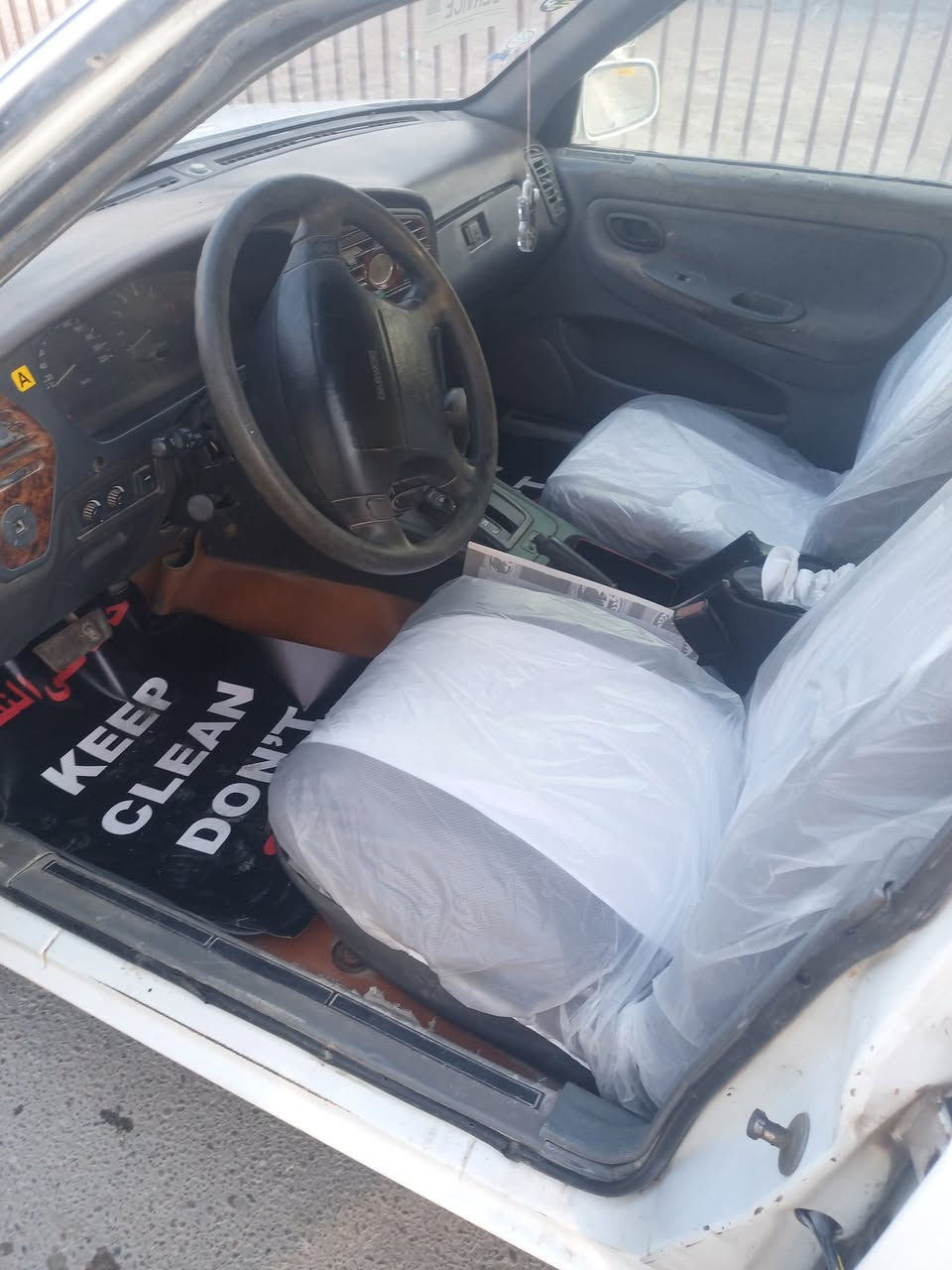 السلام عليكم للبيع برنس فراشه موديل 1996 رقم بغداد مشروع وطني محرك مفتوح كير اوتماتيك مصبوغه حزام جماليه فقط السعر 42 مكان سياره فلوجه ***********
