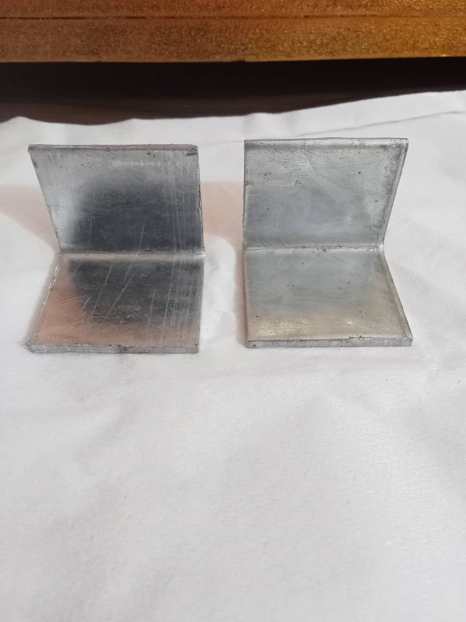 سلام عليكم عدنه حلاقات نبيع كميات سعر الكيلو الف و200 دينار مكانه بغداد العبيدي الرقم ***********
