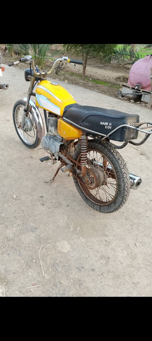 السلام عليكم دراجه للبيع نامه بدون  لسعر ٣٠٠بيها مجال ‏‪***********‬‏
