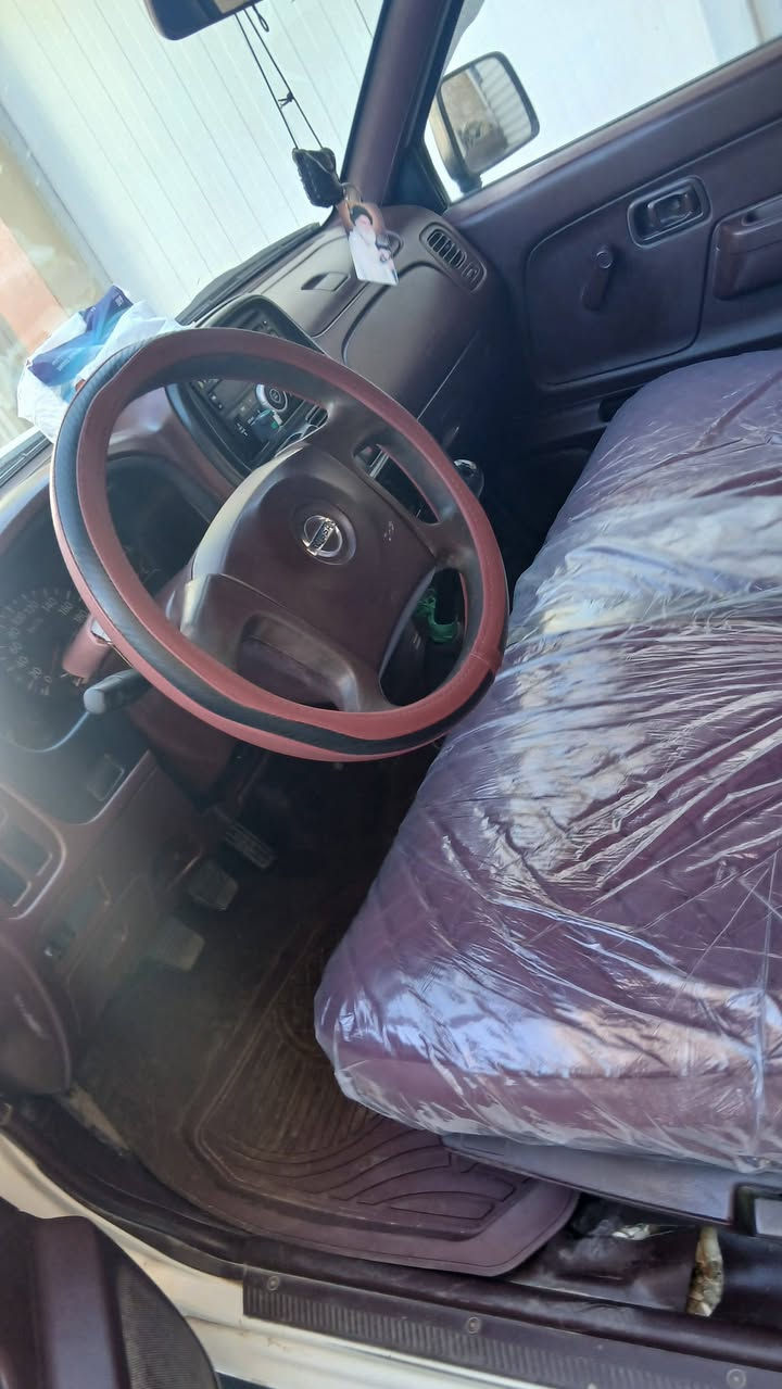 السلام عليكم
نيسان شبوط ٢٠٠٩
بغداد مشروع وطني رقم انكليزي وبسمي محرك ممفتوح اطارات جديده صدر جديد تبريد تدفئه شغاله دبل فيت بم فتحه من فوك 
رقمي ***********
