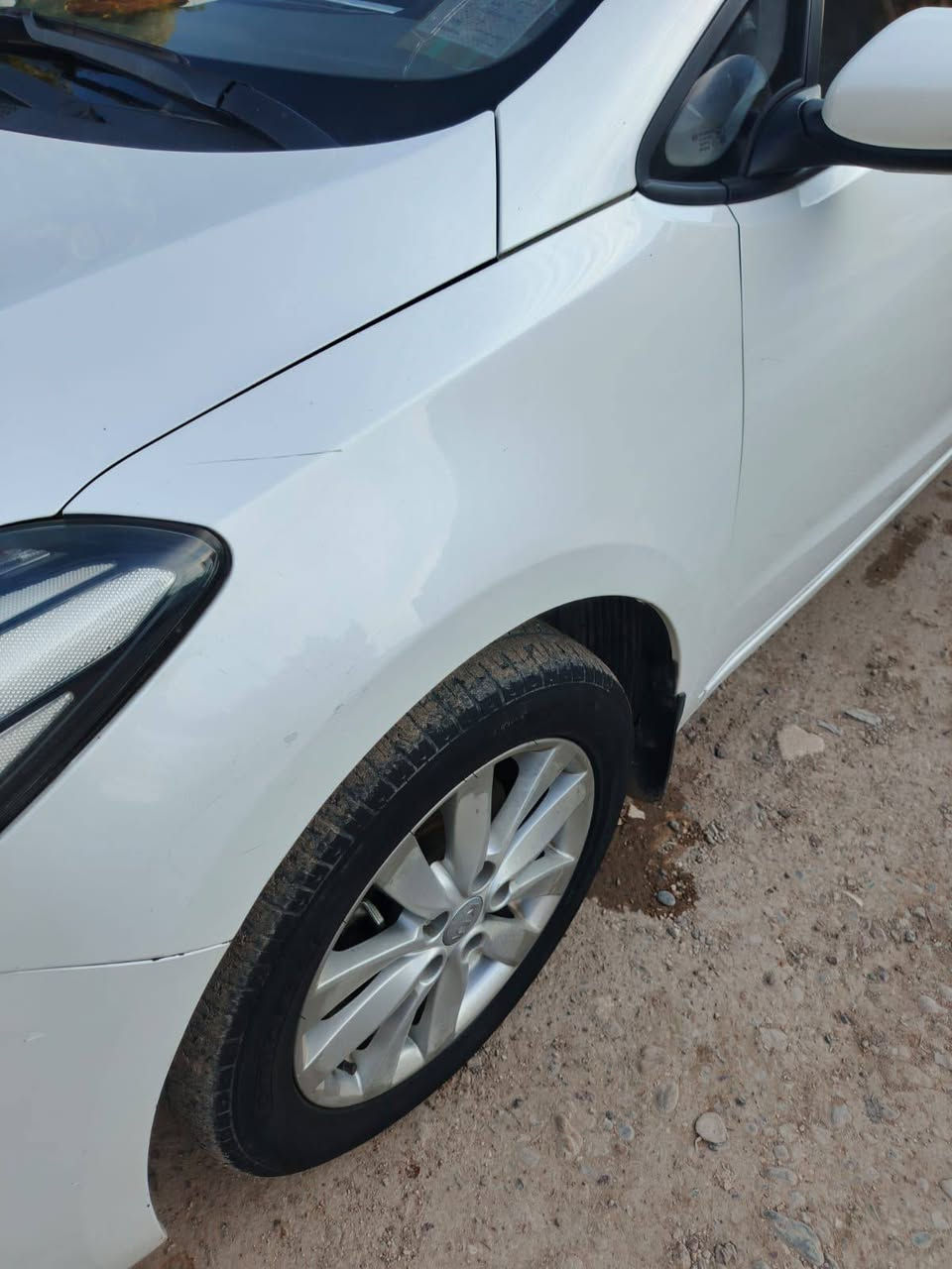 سلام عليكم كيا سيراتوا خليجي للبيع موديل ٢٠١٦ الشركة الدوليه محرك ١٦٠٠  بغداد الرقم الدولي تبريد تدفئه اشاره بالمري يدات ابواب نيكل خمسة ويل كب  كشنات مخمل السياره مكفوله عدا بارد سعرها ١٣٠$ للاستفسار على الرقم ***********
