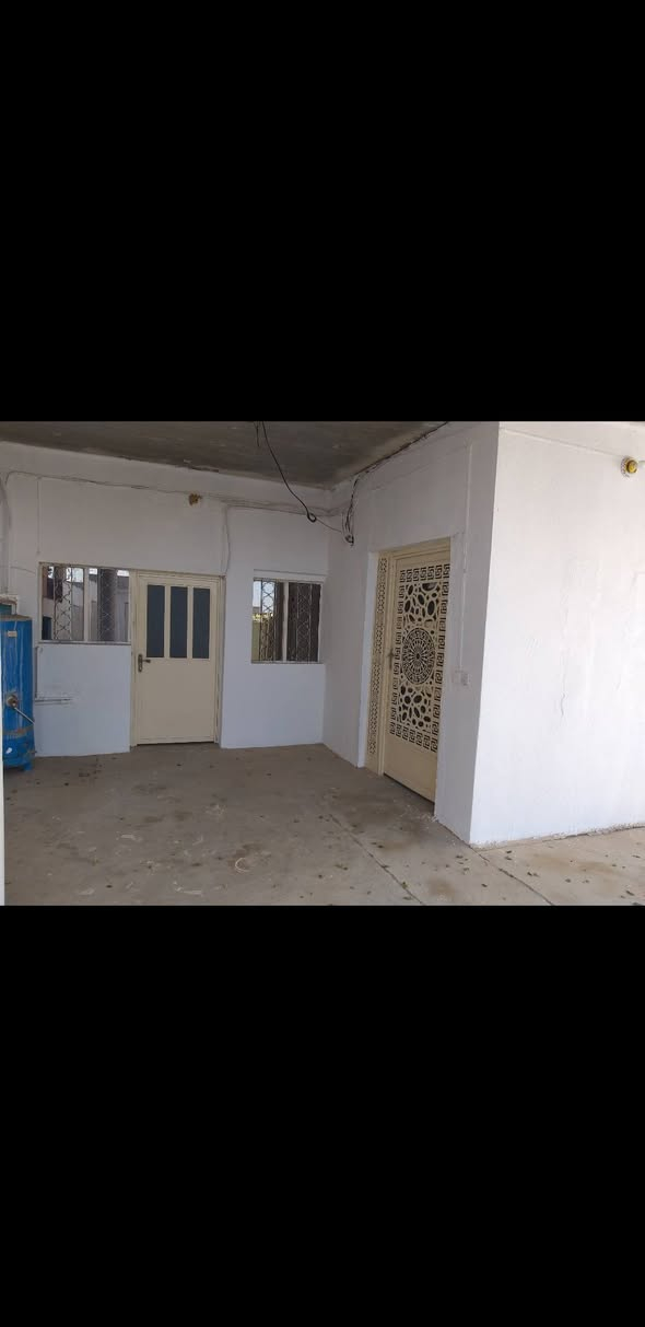 دار للبيع بيجي حي العسكري خلف دائرة كهرباء بيجي مساحة ٣٠٠ طابو صرف للاستفسار   ***********  ابو سناء سعود العزاوي
