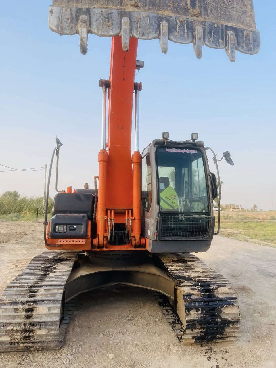 سلام عليكم زت للبيع موديل 2005 مكفوله كفاله عامه حجم 210Hرقم واسط ***********
