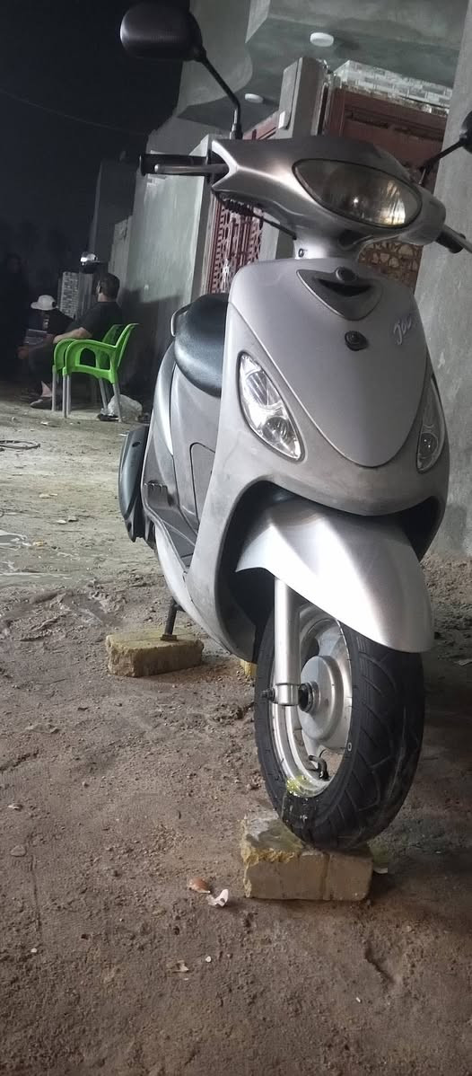 السلام عليكم دراجه للبيع ماكس منغولي مال حاويه ختم واحد ويه المكينة 👑 صرلها شهرمنطلعته مكاني حله مركز ***********
