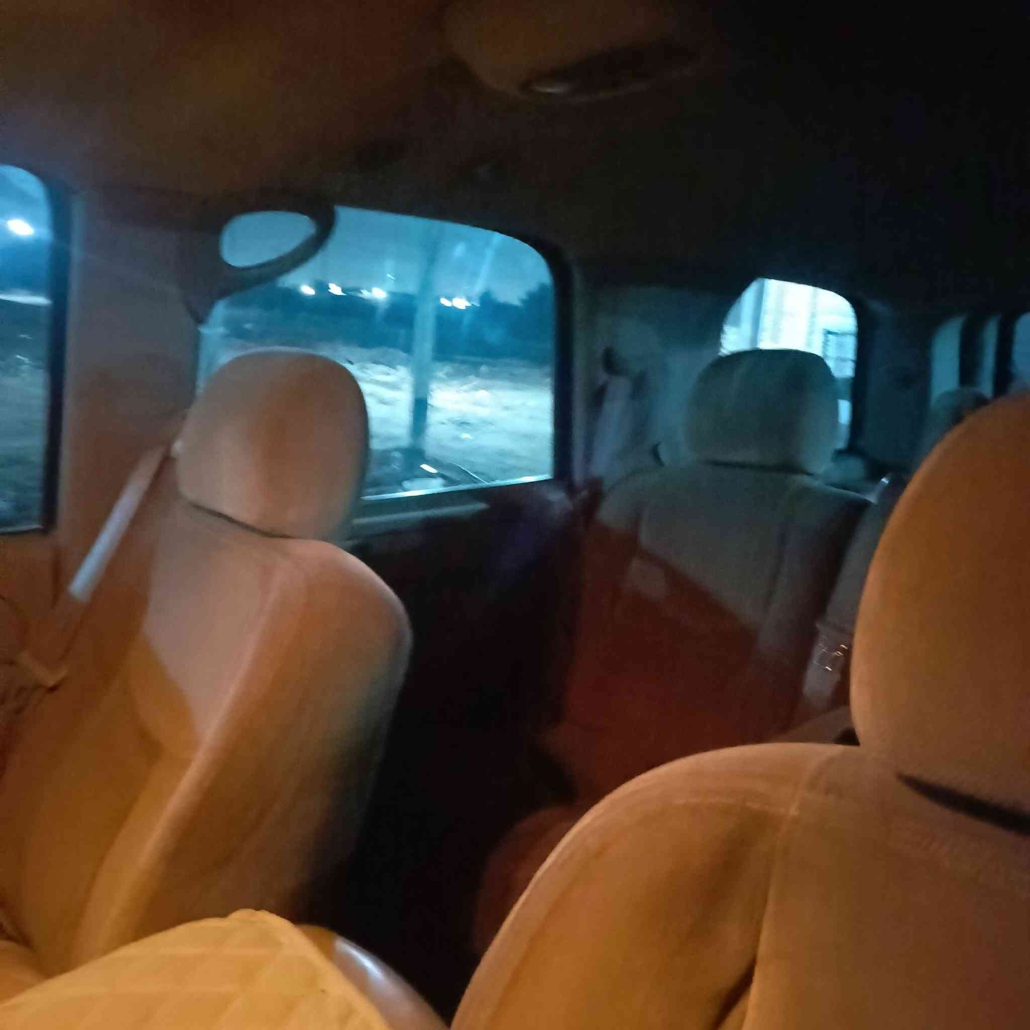 السلام عليكم تاهو موديل 2005جمس  مكينه 5300 وكير 100 شاشه كامري  تبريد 3قطع  اشاره بلمري 7راكب اللون شمباني طخم تاير برجستون بيها ضربة المجاملغ الخلفي جهته السائق ماعابره رقم كركوك انكليزي دولي راعيها الناصريه تريد وكاله عامه ام الباركود تريد مداودر تداور اباي محافظة السعر المط0 لوب 140 جوالسوك شرط ترهم مراوس حسب القناعه***********
