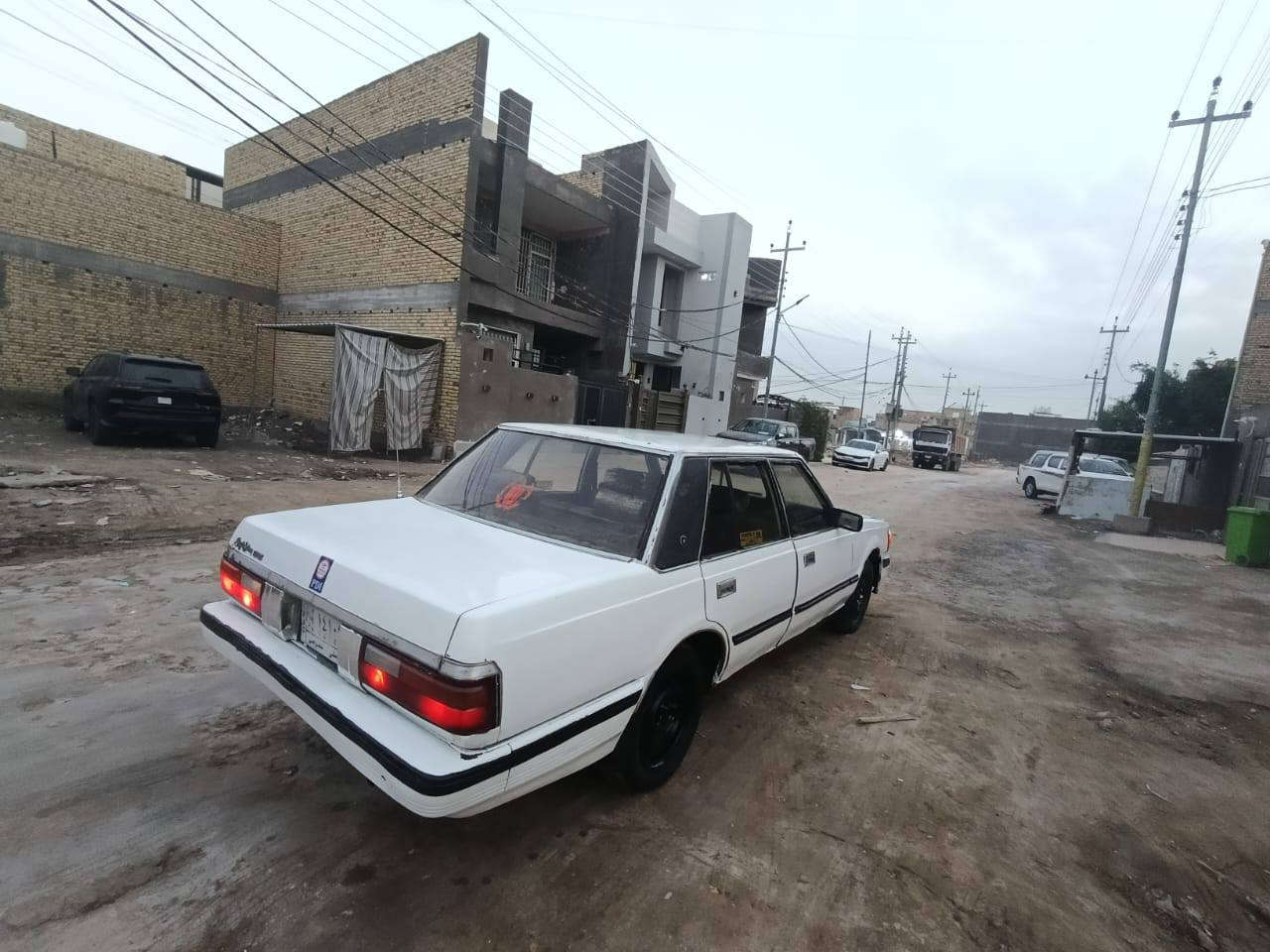 الرقم *********** اتصل وبيك خير وتدلل 
السلام عليكم ورحمة الله وبركاته للبيع سياره كراون سوبر  رقم (مثنى ) 
موديل (86) راعيها موجود (مكفوله من الصوليات والضربه والكصه والشاصي والكسن ونقل جثه) 
   مكينة وكير 2500 سته سلندر حداديه تخم تاير جديد دواخل حلوه ويل كب جديد بطاين حلوه(مصبوغة عام جماليه فقط ) كهرباءيات شغاله من الطول للـ طول السعر 32وبيها مجال

مكان السياره ذي قار المركز 
للستفسار الاتصال على الرقم التالي
