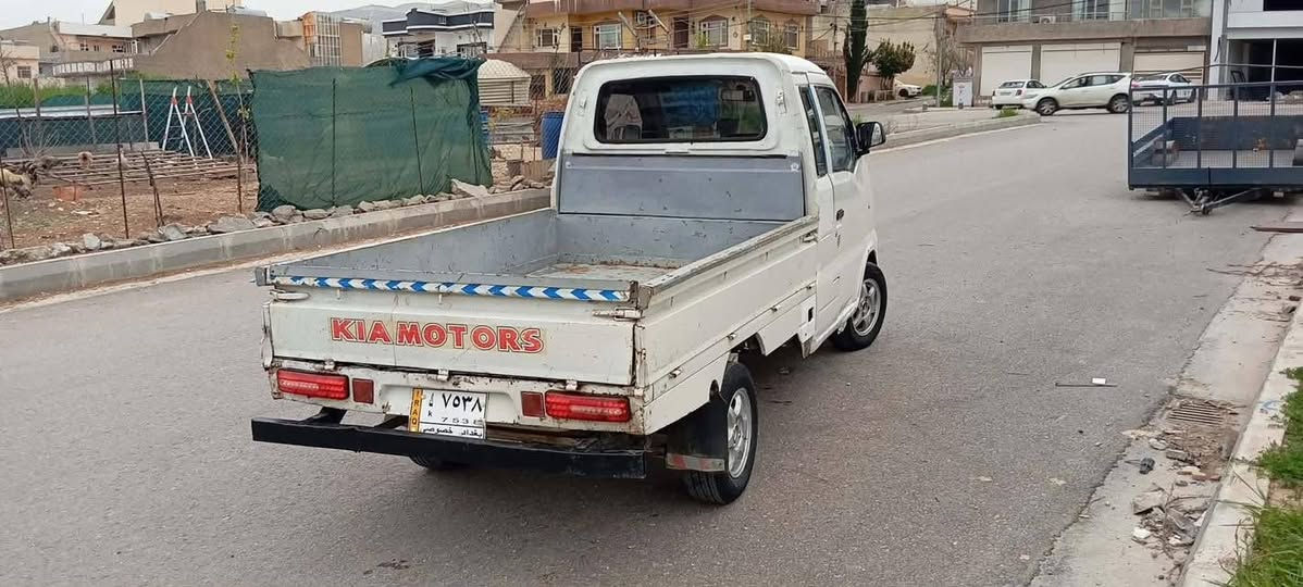 سلاوي خواتان ليبي هايڤي بوفروشتن سةيارةكة ئةيبي نيية مالي دوستة گيرو مةكينة و ئةكسلي مةزبوتة هةرچوار تايةي تازةية كامل كارةباي مةزبوتة تازة رونم گوريوة سةيارةركة مةسرة فيكراوة وجايزة.    شوين سليماني   سعر16$ مةجال.     
***********
