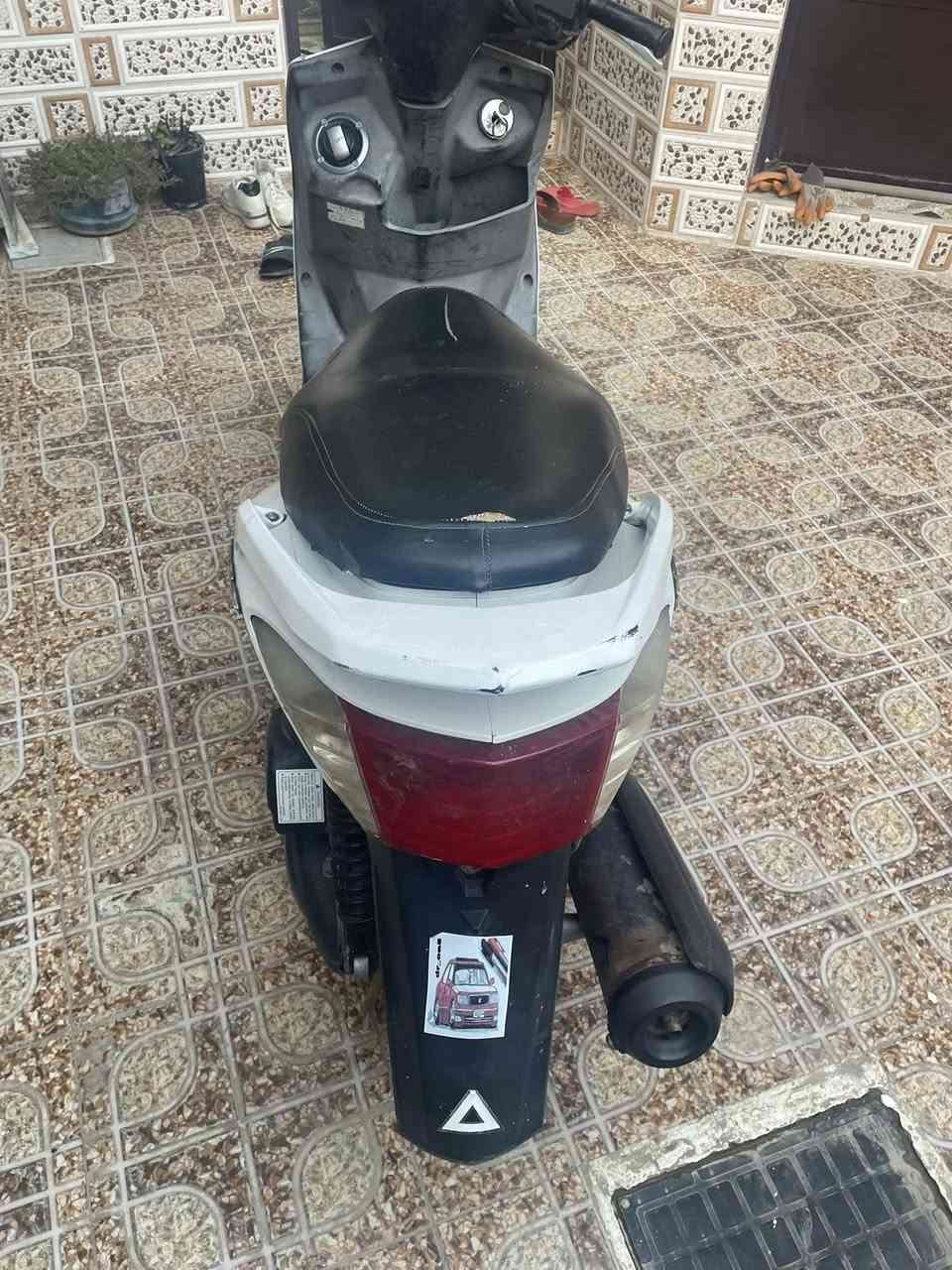 سكنس فحل للبيع ياباني نوزل خطين دراجة مامفتوح محركه خلاص  اذا ماتعرف سعره لا تخابرني يرحم والديك ***********
