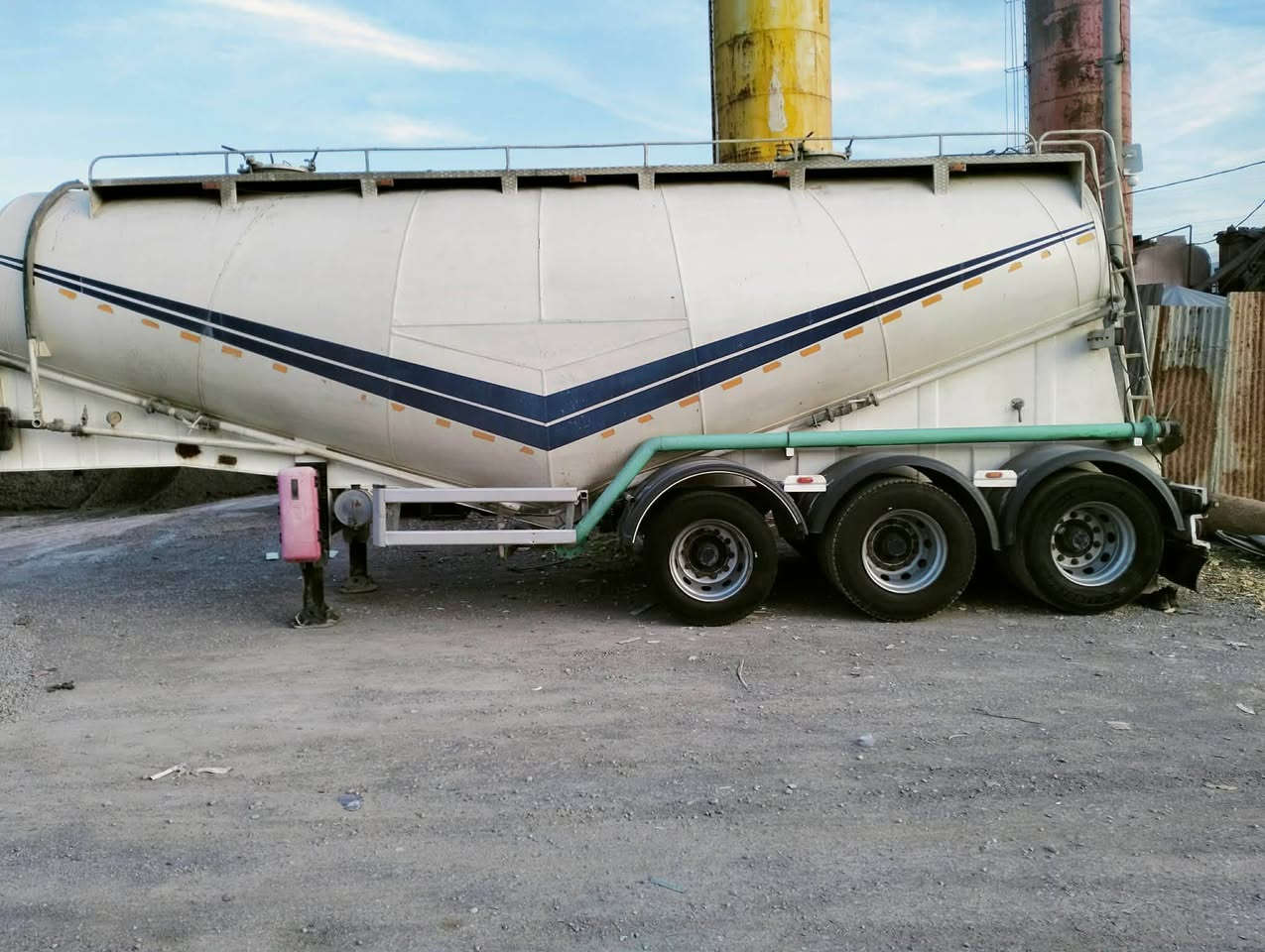 بۆفڕۆشتن تە ڕە حاجی  لۆکە هه موکیانی بە شەرت ***********       سحری 120 گە ڵا مە جال
