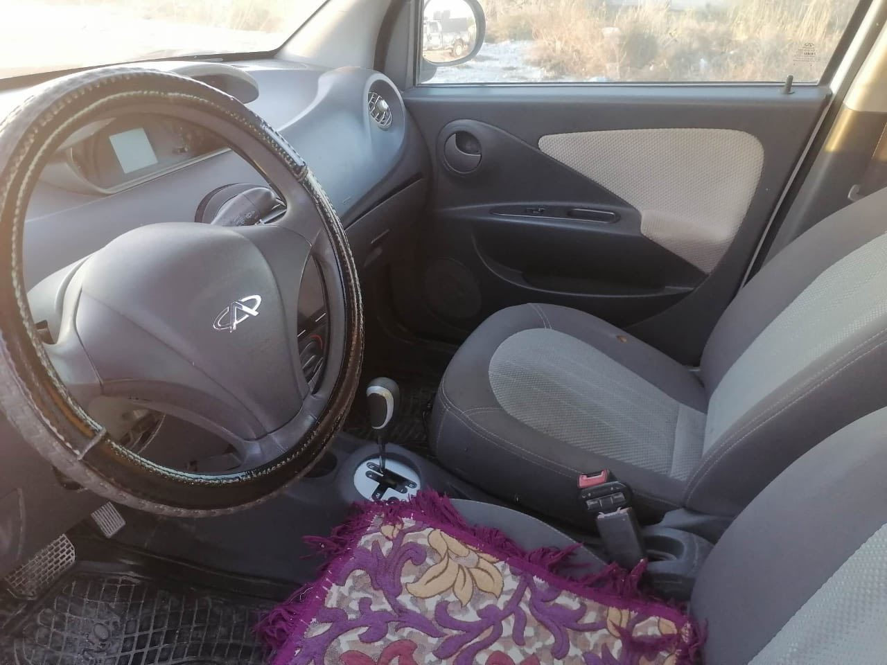 السلام عليكم للبيع شيري x1 موديل ٢٠١٤ بدون تسجيل  معاملة موجودة كاملة بدون ارقام دخول رسمي ابيع على وضعها مكفولة بدون صبغ بحالة جيدة جدا محرك ١٤٠٠ السعر 28 $ ورقة مع مجال بسيط العنوان /النجف الاشرف ***********
