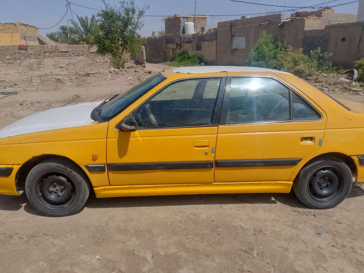 بيجو 405 ب 15بيه مجال الناصريه قرب جامعات ذي قار ***********
