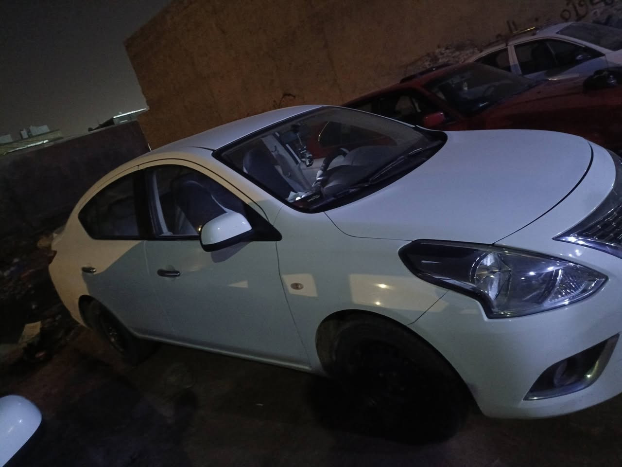 نيسان سني 2024 سياره كفاله من كلشي سونار مرفق بالصوره فقط هاذ الجاملق ولايت بيها ما واصله داخل ضربتها برا فقط كلشي ما متاذي بيها السياره زيرو ماشيه17 الف  فول مواصفات تبريد تدفئه كامبه مكمله سعر 118  رقم ***********
