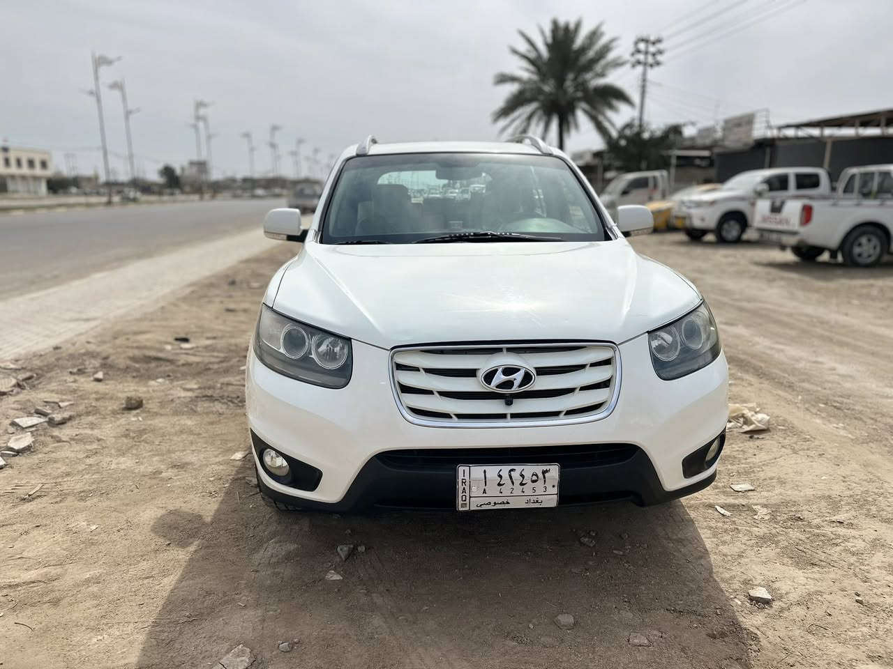 من رخصة الادمن المحترم 
هيونداي سنتافيا 2011 رقم بغداد انگليزي بأسمي مواصفات فور ويل داخل صاج تحكم استيرن جهتين حساسات شاشة كامرة مكينة سته سلندر دوش كير مكينة تبريد صدر تخم تاير جديد 

للاستفسار ***********
مكان واسط الصويره
