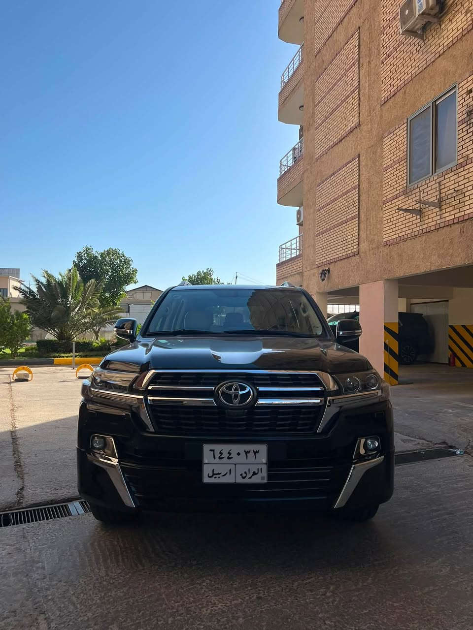 Toyota Land Cruiser 2021
V6 4.0
المواصفات 1/1 شركة SAS الي معروفه مواصفاتها

السيارة مابيها اي قطعة صبغ او تبديل فقط PDR بالصندوك

وعليها دوشمة مقاعد امامية وحمام داخلي وبولش كله يم المندلاوي

يجي لونها اسود مميز شذرتين بلادي
وكذلك التكمة الداخلية تجي فابرك نفس ال VXR 

السعر:54000$ وقابلة للتفاوض
ماشية 125000 كيلو 
العنوان:بغداد مجمع الايادي
***********

