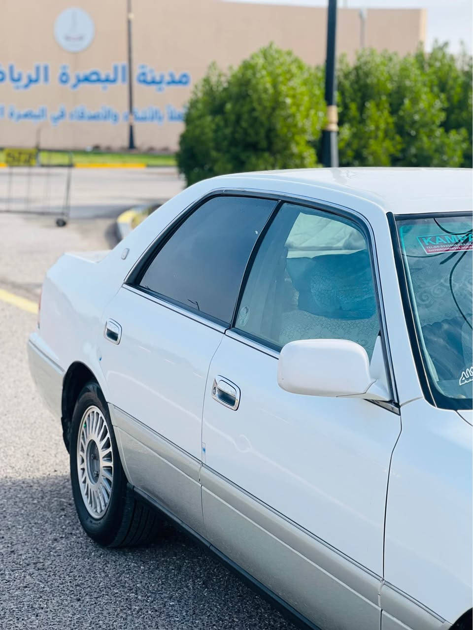 سلام عليكم سيارة كروان فلات موديل 1996 رقم بغداد الانگليزي 11F مشروع وطني لون ابيض محزم
سيارة مسستمه 
الباقي كفاله من الكص والنقل والضربة  والاصوليات والتحويل سياره داخله هزه ورقم جديد ومصفره غرامات .. محرك 2500 كير ومحرك جدد تخم تاير جديد حداديه جديده تبريد شغال مضومه جديده باتري 70 امبير 
لايت زينون 7000 واط سياره دكمتين مانع انزلاق APS شغال كهربائيات كلها شغاله مسجل مضخمات سماعات دبل اشاير لايتات 
بصمه تفتيح بيبان وتقفيل مع الصندوق يفتح على البصمه سياره نضيفه وجديده وبالواقع احله تجي وتشوف بعينك وانه بخدمتك 
سعر95 وبيها مجال قليل لشراي  
عنواني البصرة قضاء الزبير 
رقم الهاتف *********** البصرة, العراق
