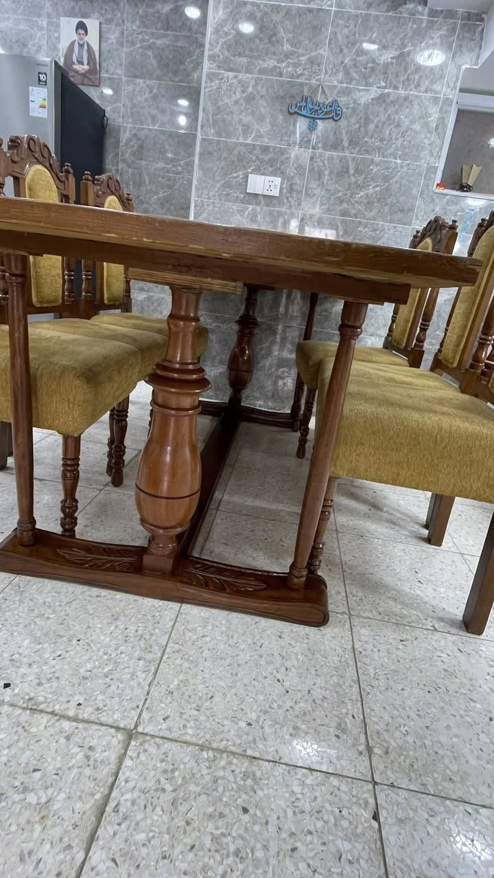 ميز طعام صاج للبيع مستعمل نضافه ٩٠./.  سعر ٢٥٠ الف وبي مجال مكان بغداد شماعيه رقم تلفون ***********
