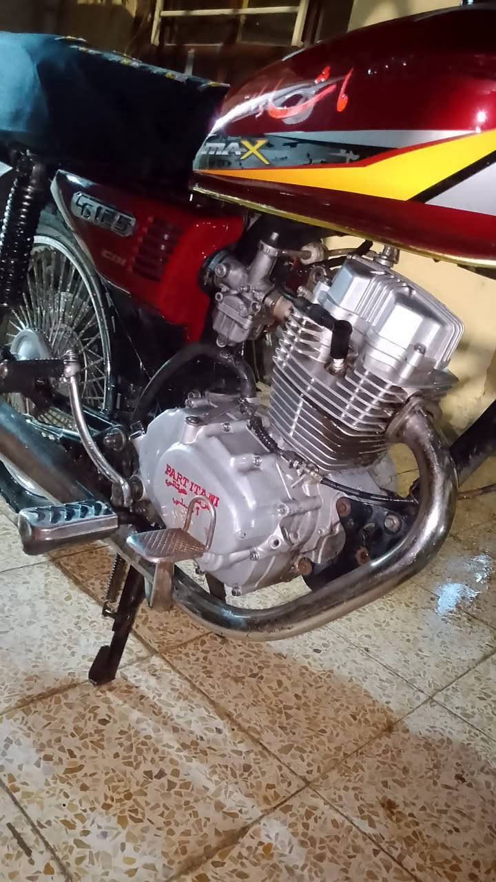 سلام عليكم مكين اربع 9999 نضيفه معدل و تحريك نار تجي اشوفه احله من الصوار السعر 300بيه مجال ال طيبين ال توصل وتساب *********** 🤍🫶🏼
