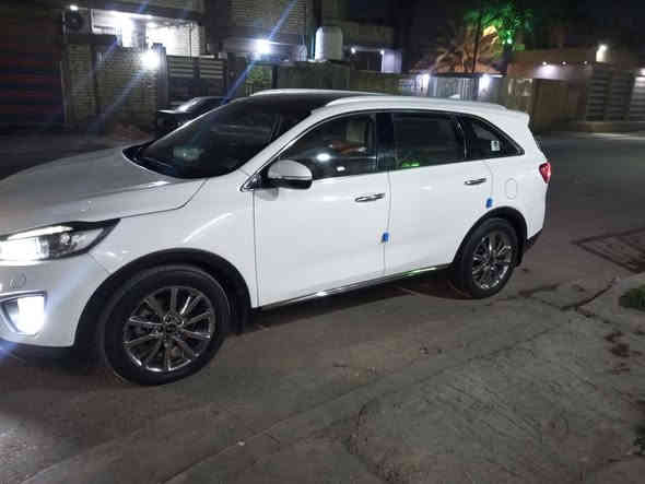 السلام عليكم سورنتو موديل 2018 خليجي فول مواصفات 1/1 بيها ((3 قطع صبغ فقط صبغ بدون ضربه اثر بطش بابتين صفحه اليمنه والبنيد  )) سياره جاهزه من كلشي مال جناي  بانوراما بصمه مرايات شفط كشن كهرباء 3 قطع تبريد 7 راكب جنطه كهرباء لايت زنون  مكينه 6 سلندر رقم بغداد نكليزي باسمي رايده ب210 وبيه مجال بسيط ***********
