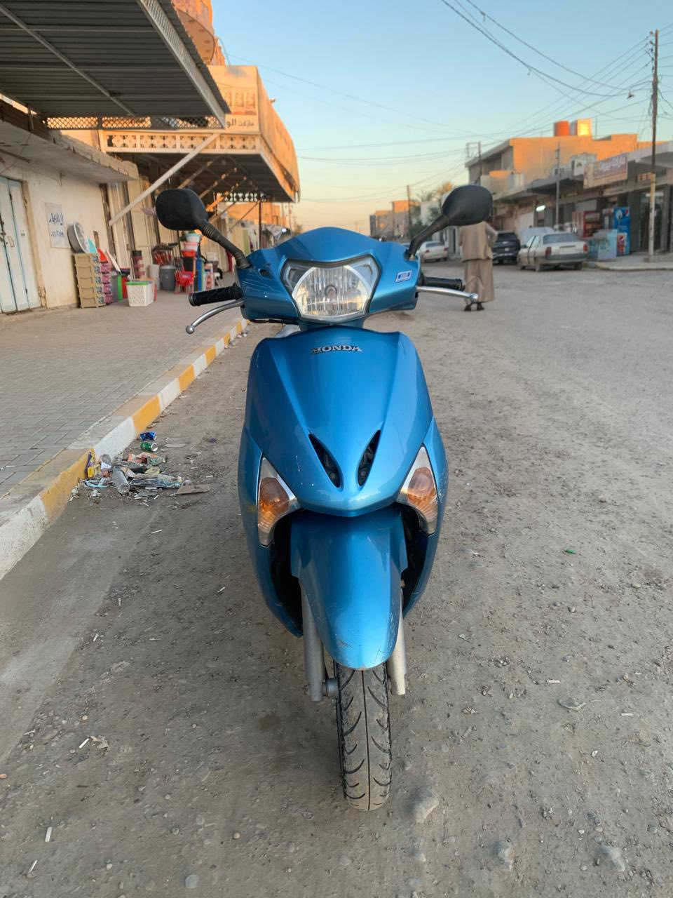 سلام عليكم دراجه ليدي حديث للبيع دراجه نضيفه دراجه مفتوحه اول فتحته  مكينه ناعمه  السعر 800 بي مجال. ***********
