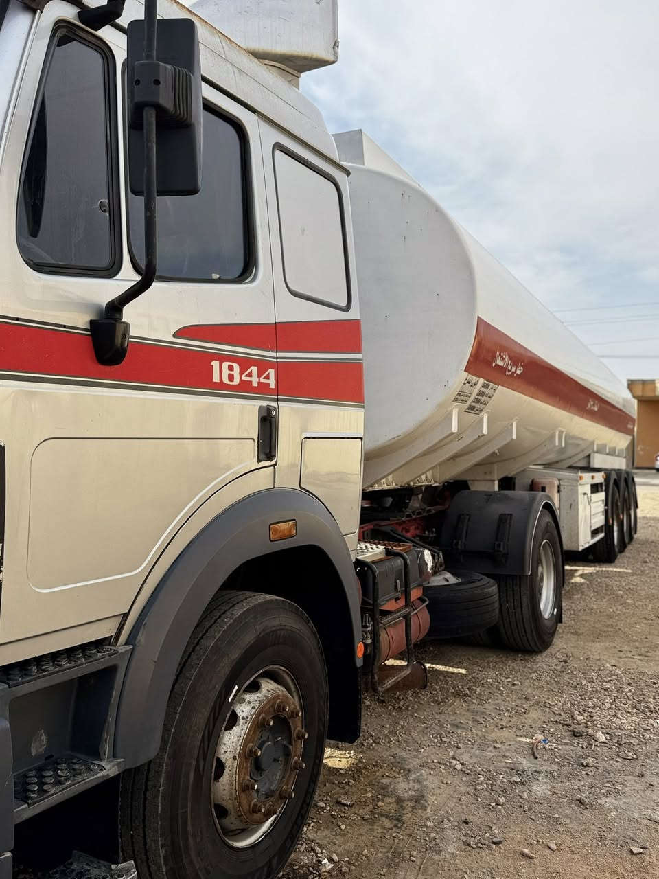 سلام عليكم 
كرواتي للبيع موديل 1994 لاتنقيص ولا بخار مكينه 44 گير عادي بم عادي مكفوله كفاله عامه تخم تاير شغل وطلع عنواني الانبار للاستفار *********** سياره عارضه  32 الف دولار3 دفاتر و20
