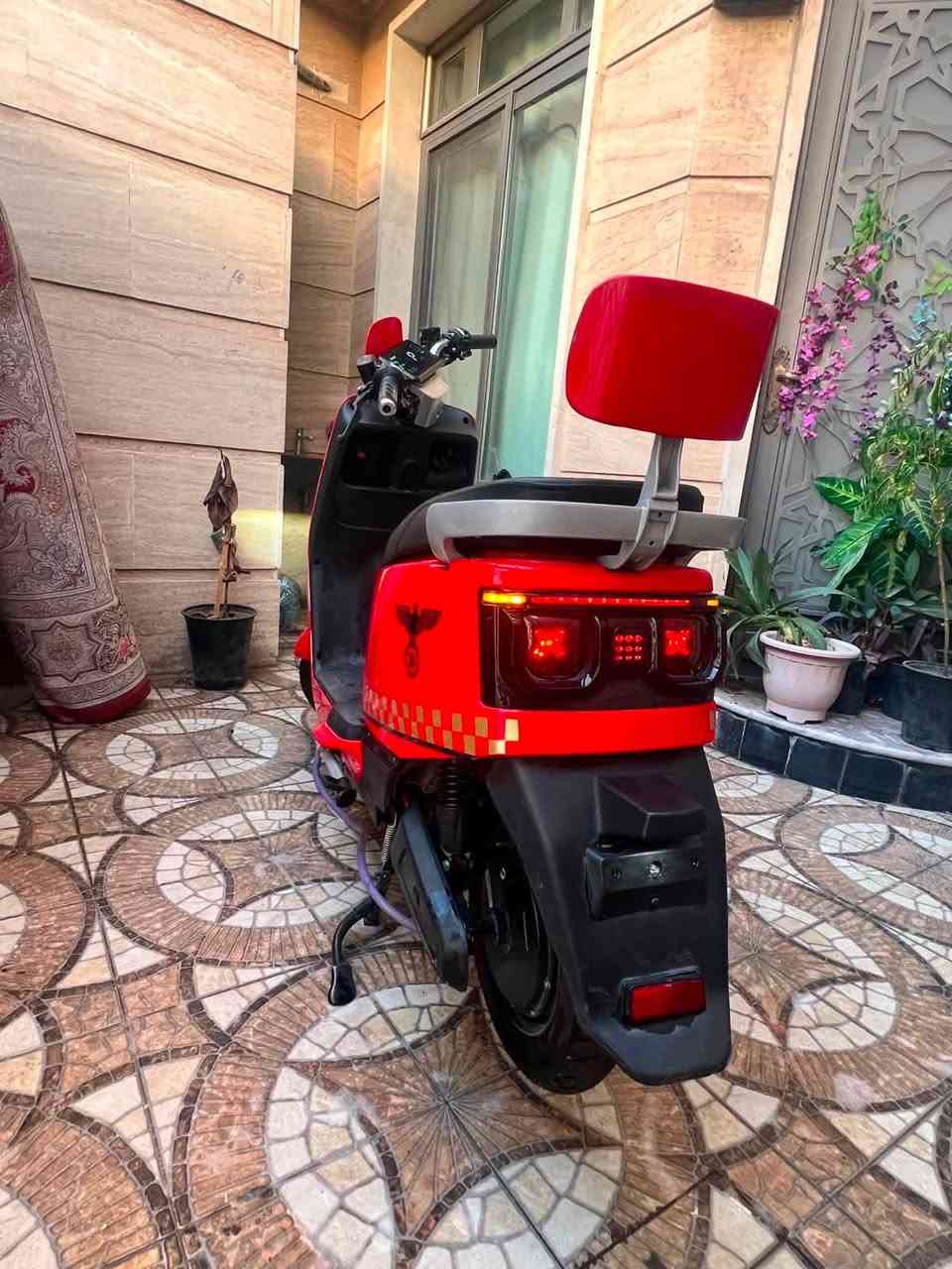 للبيع موديل 2025 بوليسي حجم صغير يحتاج بطاريات وشاحنه السعر 450 وبيه مجال مكان البلديات ***********

