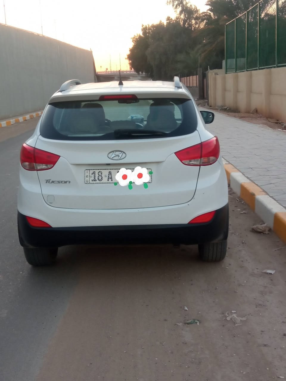 بيع مستعجل.... توسان موديل 14 خليجي رقم بابل انكليزي نظيفه جدا سونار مرفق كلشي واضح البنيد تكشير من الغسيل... مكينة وكير بلادي ما مفتوح بيهه برغي كلهه على وضع الشركة.. السيارة ماشيه 125 بس الشراي الي يعجبه السعر يتصل سعر 140  قفل..قفل...مكاني حلة.. شكرا جزيلا ***********
