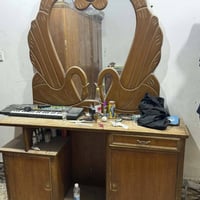 غرفة ٥ بيبان صاج • تخت جرباية كامل • سبلت ٢ طن