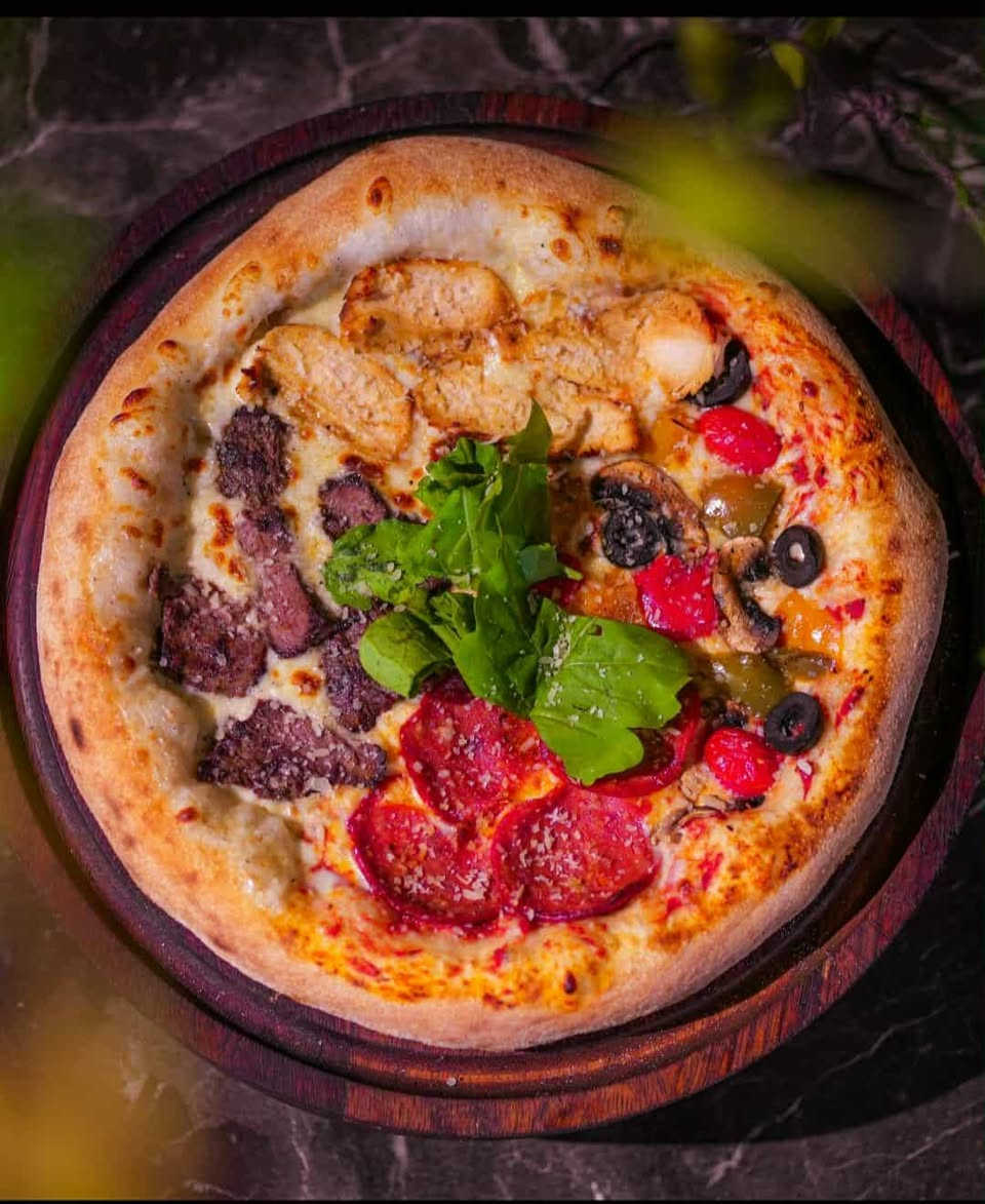 السلام عليكم خلفه بيتزا ايطالي كلاسيك وامريكي متفرغ للعمل ***********
