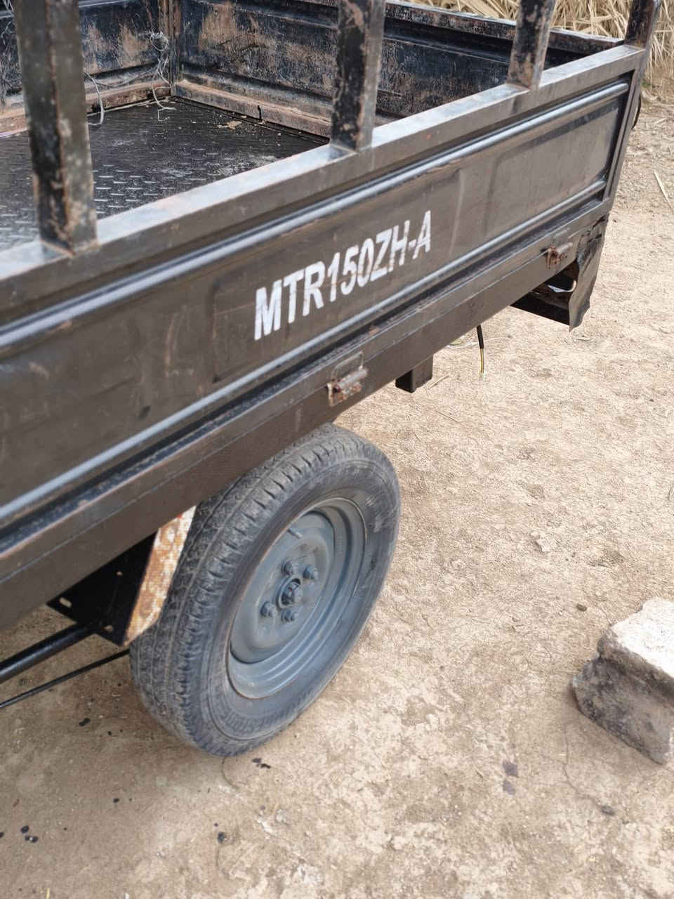 السلام عليكم ستوته MTR أوراق اصوليه مكان بابل قضاء القاسم السعر 850 وبيه مجال للشراي للاستفسار الإتصال على الرقم ***********
