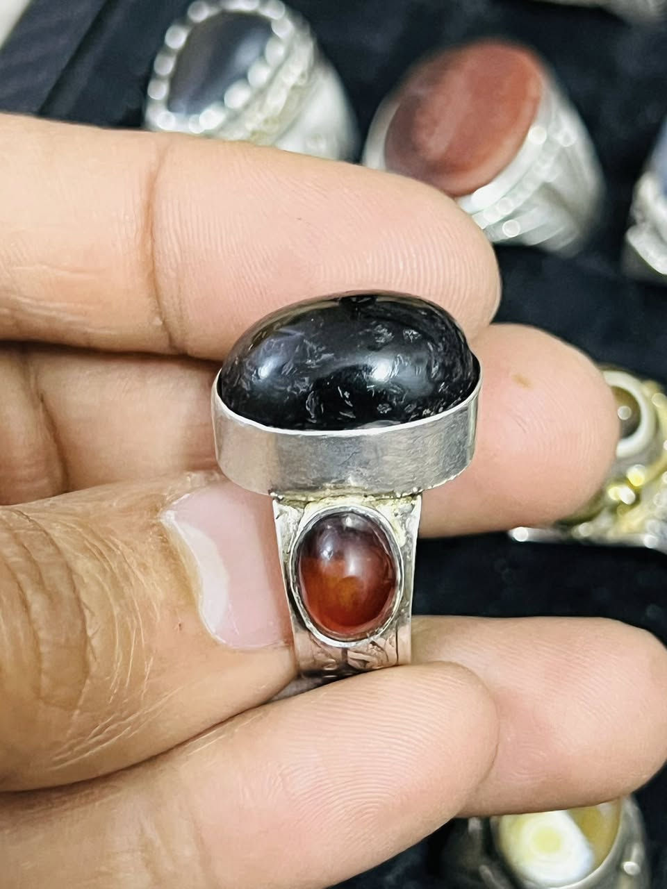 عقيق شفة قديم تواصل خاص***********
