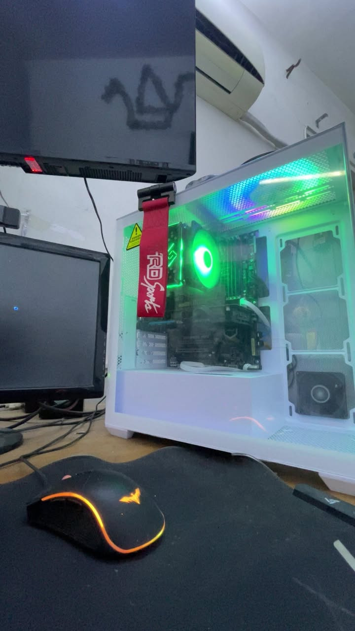 السلام عليكم مراوس بسيارا شعندك نزل
حبايب عندي حاسبة مالت العاب كيمنك و تصميم دراسة و راجات شحن ثنين  

مواصفاتها الحاسبة 

مذر بورد اسوس كيمنك 

معالج Amd

هارد واحد تيرا 

رامات ١٦ 

كارت شاشة ٩٧٠ ti شرط بعده بل لايلون 

كيس sama بعده جديد الترا جام 

مبرد غازي 

كيببور و موس كيمنك ميكانيكي 

موس باد الحجم الجبير 

شاشة الجي 

يوب اس وياه 

 

الدراجات 

وحدة حمرة موديل ٢٤ بريكات جدد دبلات جدد تايرات جدد نقص سكليتر و بطاريات 

والثانية موديل ٢٢ كاملة بطاريات نص عمر دبلات جدد تايرات جدد سكليتر جديد دشبول جديد بس الواير الي فايت للبطاريات يلعب 

مكاني بغداد حي الجهاد 

رقمي ***********
