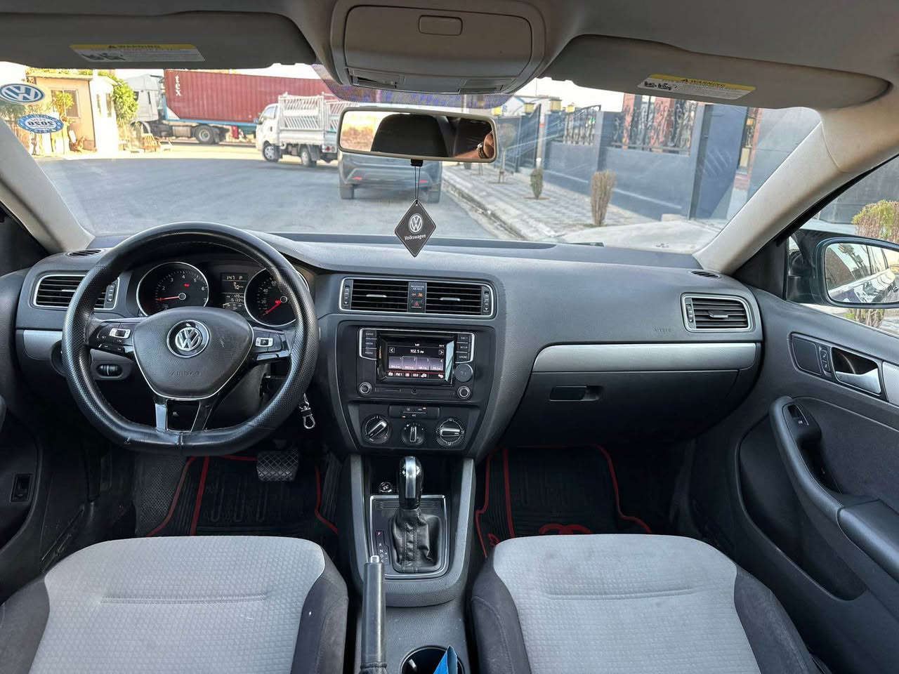 جيته مؤديل 2017 بونيت و جامرلغ سبوخ بي ژؤري رسمي ده عمم دانيه هه مو شتي نويه رقم سنه وي به ناوي خؤمه مه كينه 14 و تؤربؤ سعري 115 وه رقه و كه ميك مجال گير مه كه ينه هه موكياني به شه رت شوين هه ولير *********** أربيل, العراق
