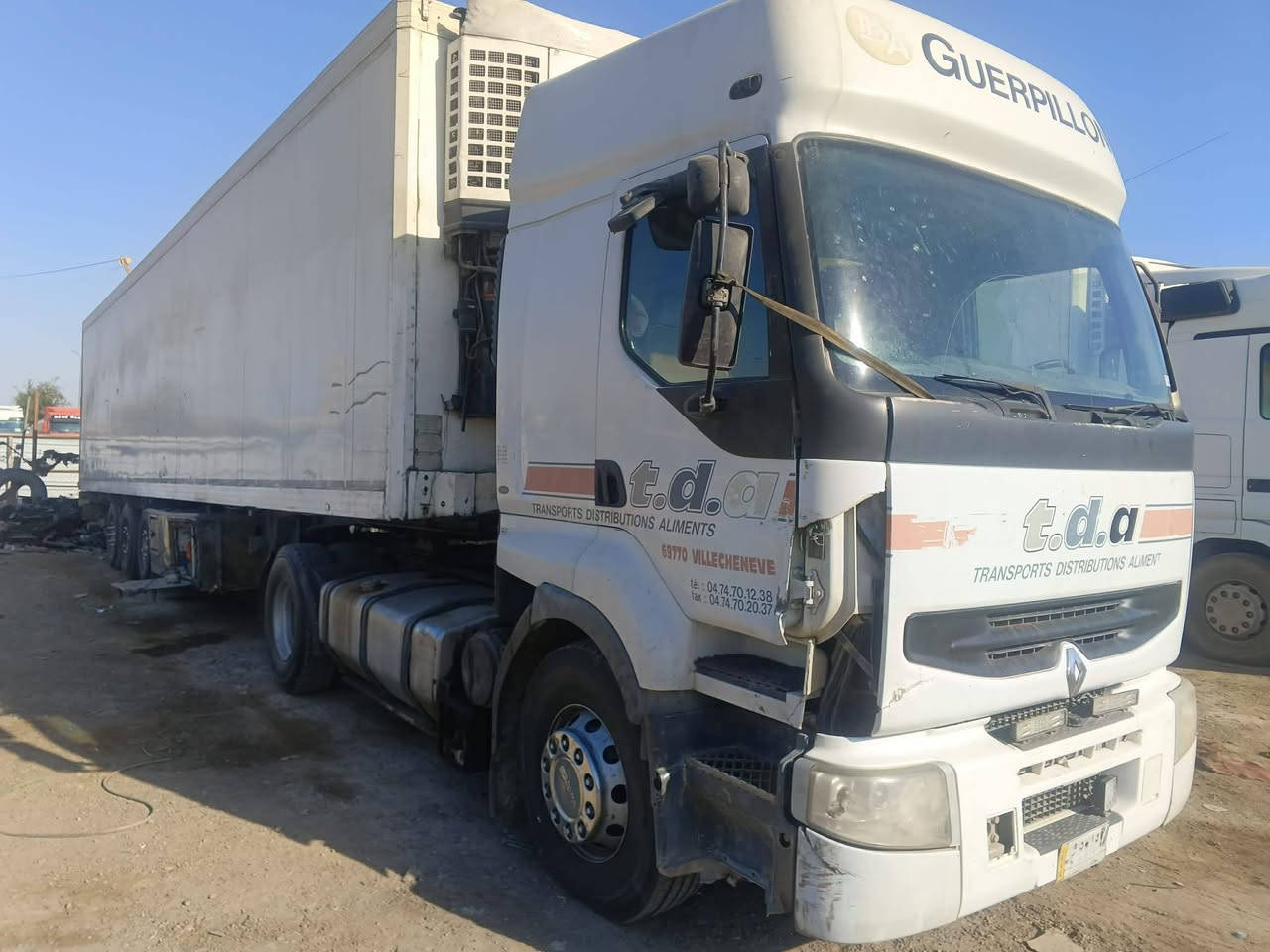 سلام عليكم لبيع رينو بل سنويه صهريج راقم بغداد بدون تحويل سياره بيه صرف والخير بم ونوزل بلادي كير فلار هسه اجيت بيه من بصره شغاله سياره ***********
