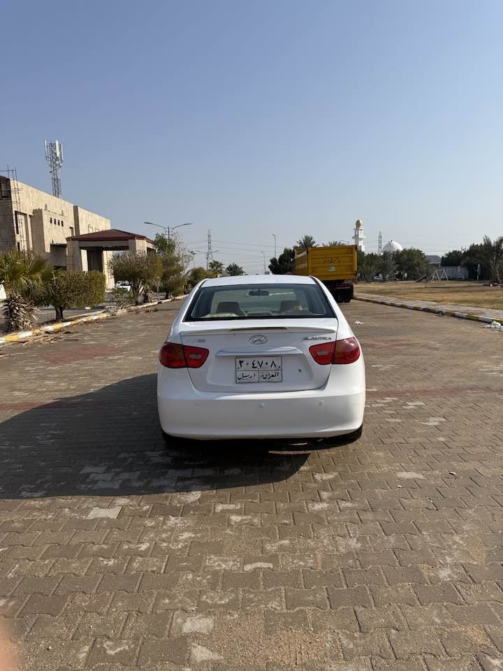 السلام عليكم للبيع النترا ١١ خليجي  محرك ١٦٠٠
رقم أربيل وكاله وتحويل مضمونات السياره جاهزه كير محرك حداديه تبريد كله جاهز بيهه مكانات صبغ أثر دحجات مكفوله من الضربه القويه تقريب ٥ قطع ابيع احزام بس هي مابيهه حزام السعر ٨٩ مكان السياره نجف للاستفسار الاتصال على الرقم ***********
