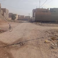 يوجد  قطعة طابو صرف ركن مربعة المساحة 100مربعة الوجه 10 والنزال 10 شار...