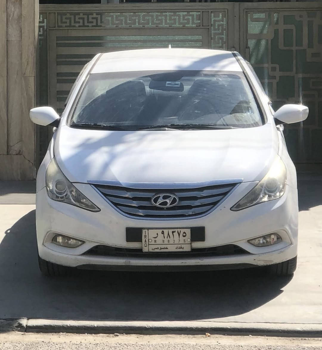 سلام عليكم
سوناتا مضلع موديل ٢٠١١ وارد كوري محرك ٢٠٠٠ دوش 

سيارة نظيفه جداً محرك وكير وتبريد كفاله 

عليها ادامه كامله 

منظومه تبريد كامله كمبريسر وفريز وراديتر وبخاخ 

منظومه ماء كامله 

صدر امامي خلفي جديد 

طخم تاير جديد 

باتري جديد 

سياره بيها طخه بصفحه العبري جزء من الباب الامامي والباب الخلفي وموضح بالصور 

السعر ١١٠ وبيها مجال للشراي 

المكان بغداد العامرية 

متواجد على الفيس بوك 

وتحياتي للجميع


**إذا كنت صاحب هذا الإعلان وتريد حذفه لأي سبب، رجاءا أرسل رسالة إلى الدعم الفني**