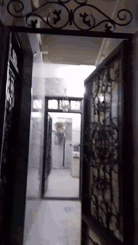 للبيع نصف قطعه اماميه قطاع 12.  شارع الفلاح خامس قطعه على شارع.  الاستفسار.   ***********
