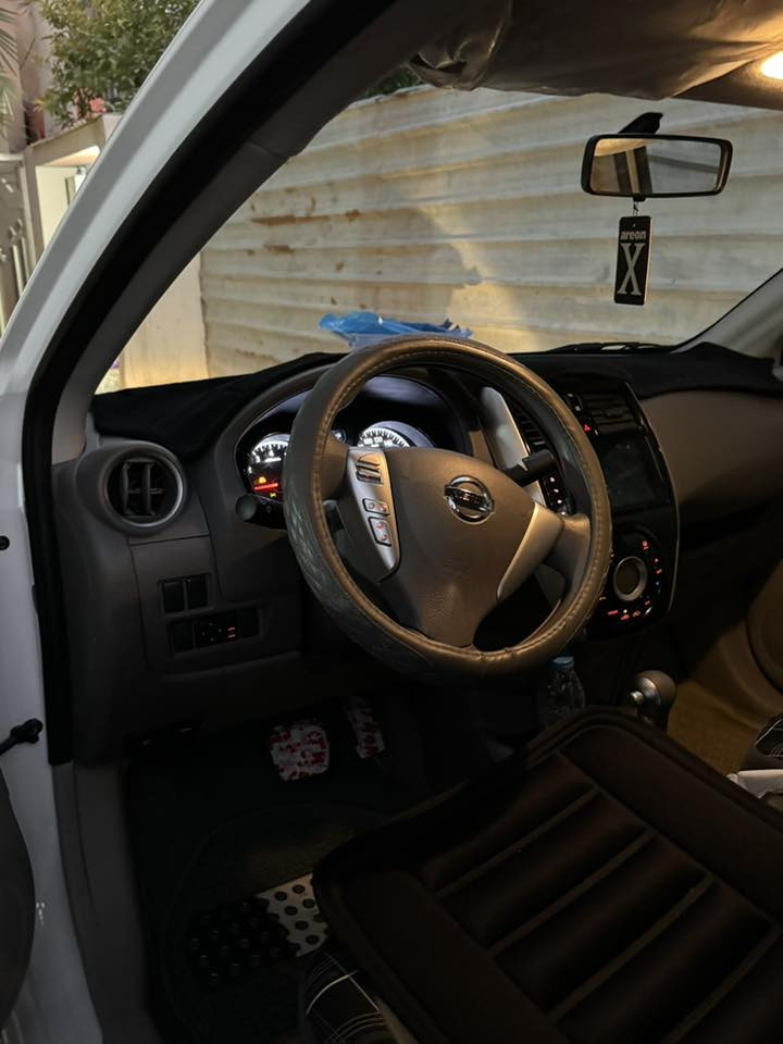 نيسان صني مديل 2024 رقم اربيل انكليزي الجديد معروضة للبيع فول مواصفات
1. بصمة تشغيل (عدد 2) 
2. عداد دجتال 
3. مري شفط 
4. حساس + كامره خلفية 
5. شاشة ايباد 
6. تبريد بيانو 8 درجات (دبل) 
7. 5 ويل كب 
8. بصمة ابواب + بصمة جنطة 
9. تحكم سترين
السيارة كفالة عامة عدا بارد زغير بالجاملغ 
بأسم شركة مهند تريد وكالة او مداور حاضرين
السعر 135 مع المجال البسيط 
مكاني النجف الاشرف لاستفسار الاتصال على الرقم *********** غير متواجد على النت
