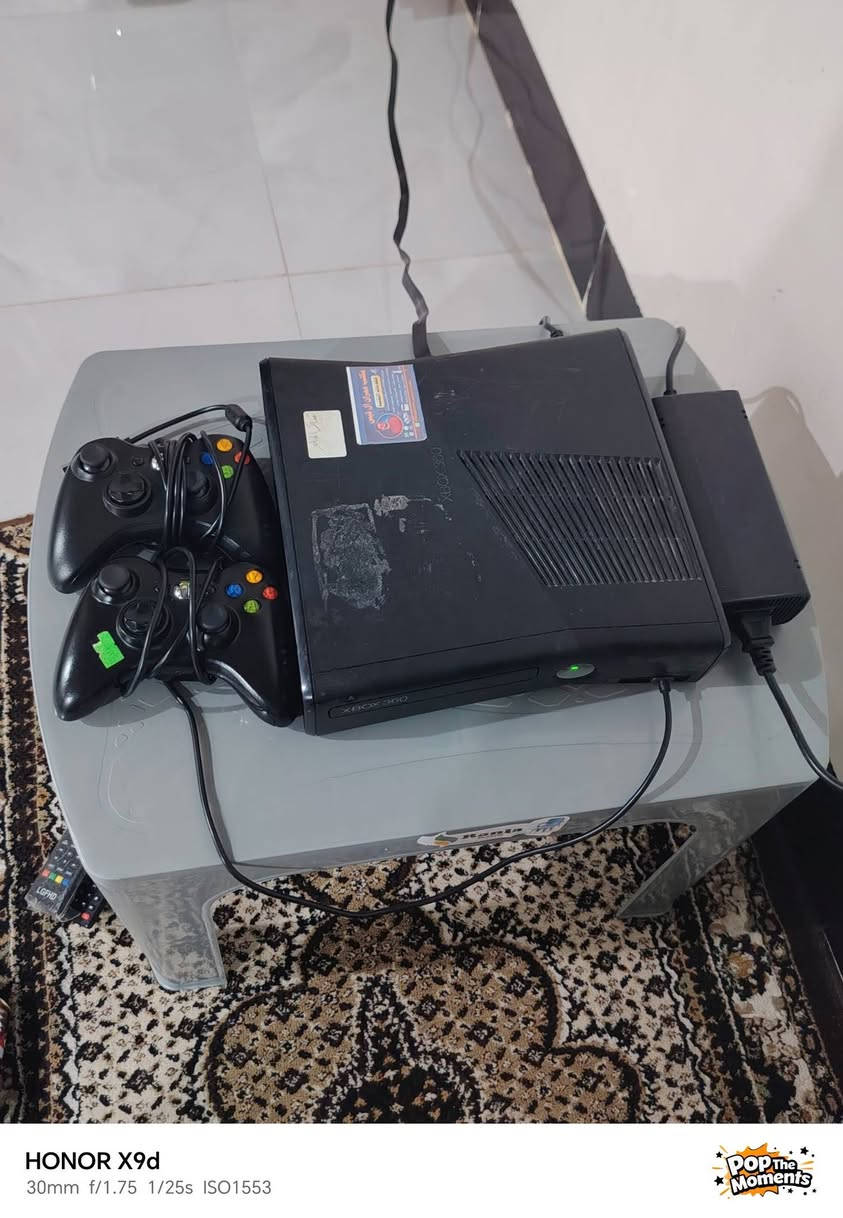 اكس بوكس 360
ذاكره 250gb
بي90لعبه 
ملحقات
يده بلوتوث اصليه🎮
يده ام الواير 
محوله اصليه 
الجهاز نضيف لوك🌹
الموقع  حويجه 
السعر 115 بي مجال للشراي
 الشراي يتصل او يتدلل
***********
