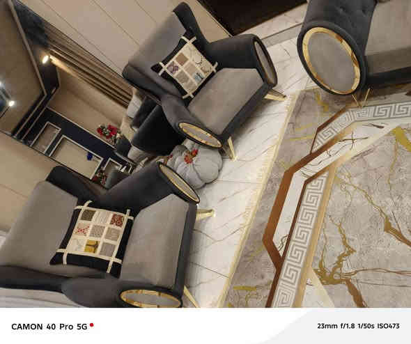 تخم مودرن تركي ويصير سرير  نضافتة💯💯 اخو الجديد 8مقاعد ب٥٨٠  عنوان الشعب شارع الصحة الاستفسار  الاتصال على رقم  واساب  ***********
