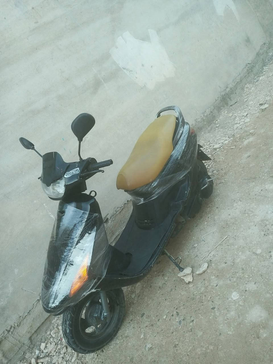 سلام عليكم دراجه للبيع فراشه نظيف حيل مال حاويه ماكينه ما مفتوح شرط كل شيء شغال سلف هندر كهربائيات شغال اتصل على رقم ***********.  ***********
