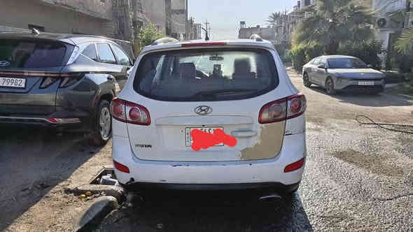 للبيع سنتافي 2012
6 سلندر سبعه راكب خليجي
الحادث واضح معجون بدون صبغ باب الصندوك
السعر 153 بيها مجال 
مكان بغداد الشعب
***********
