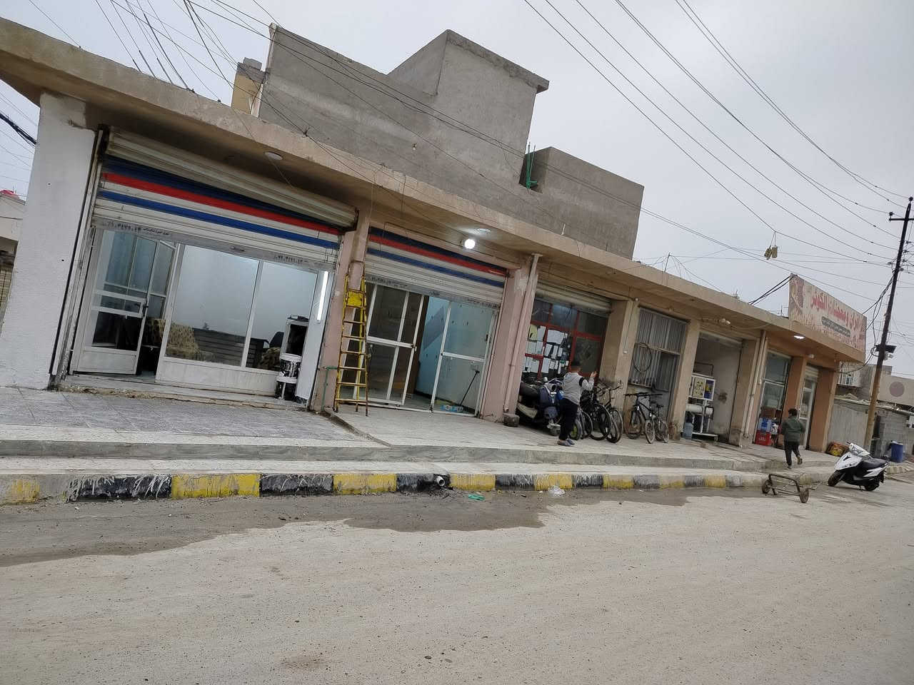 محلات لبيع 200 م ركن 6محلات  وصير شقتين فوك كبار الزعفرتنيه حي أمانه شارع شيخ مناف صنف  الأرض سند 25 وكاله ام صوره بل سند حق التصرف *********** سعر مناسب متوفر وتساب
